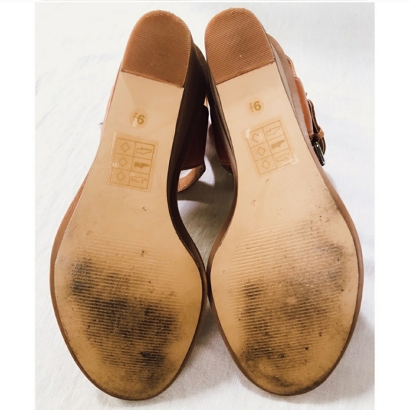 Dolce Vita Cassie Honey Brown Wedge Sandals - Picture 12 of 12